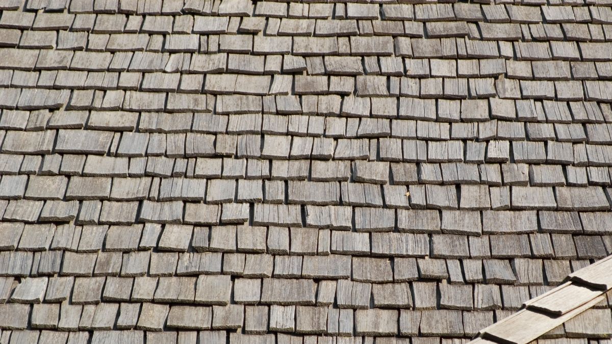 Cedar Shake Roof Maintenance