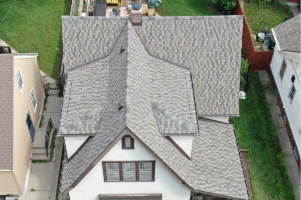 Old home roof replacement project in Minneapolis MN