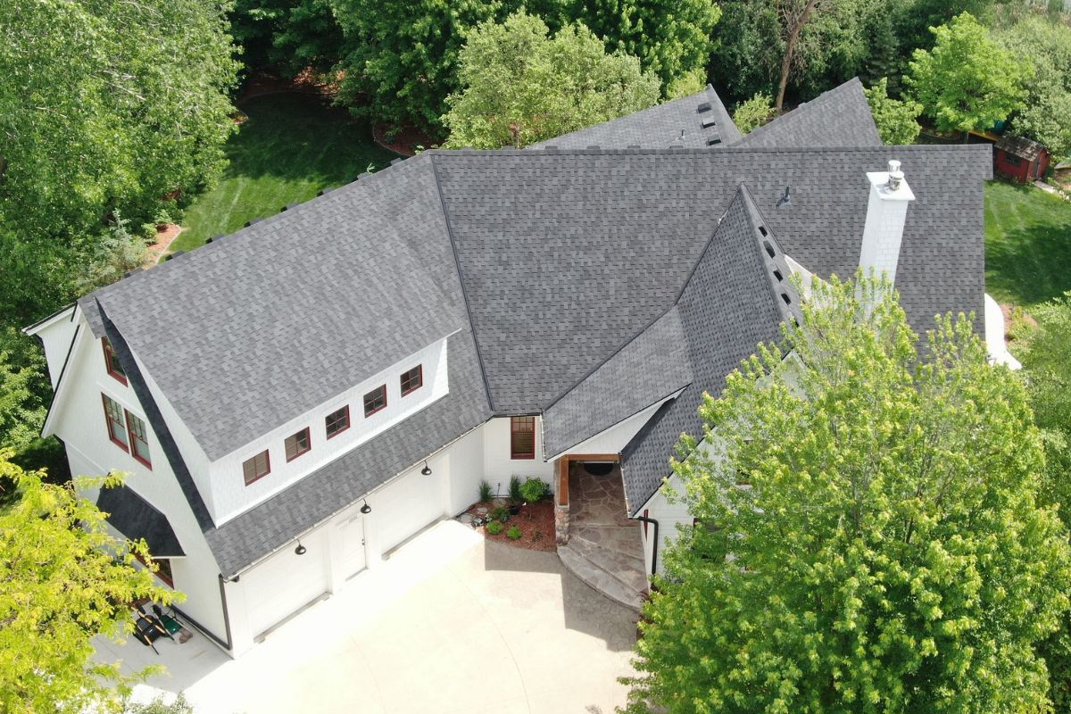 Roof installation in Minnetonka